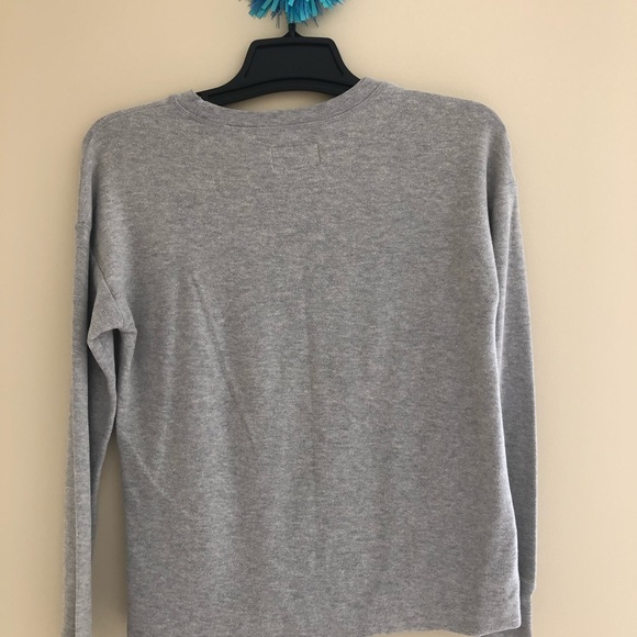 Light grey sweater, American Eagle, Small - Picture 4 of 4
